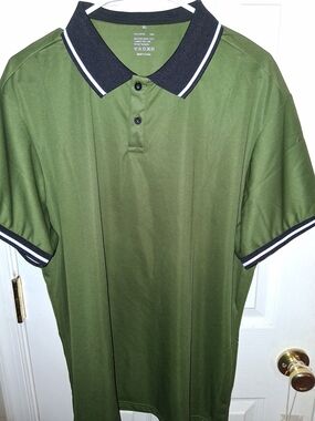 Men's Olive Green Polo Shirt with Black Contrast Collar
